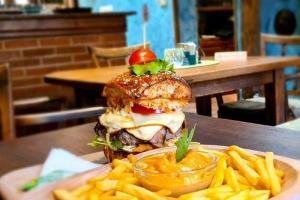 Restaurace Ostružná Skiland Burger a Hranolky